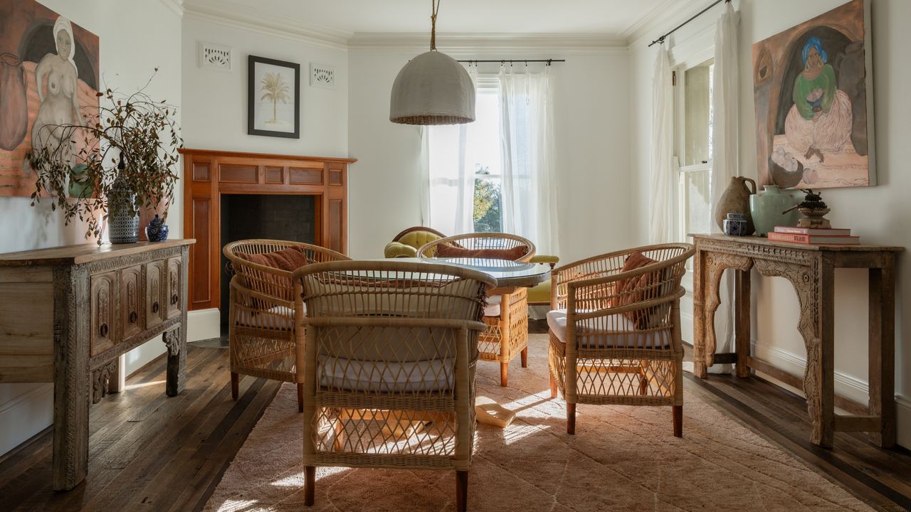 Hinterland House – Lighthouse Cottage