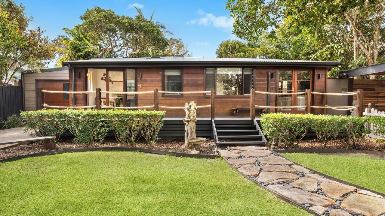 Belongil Beach House & Cottage