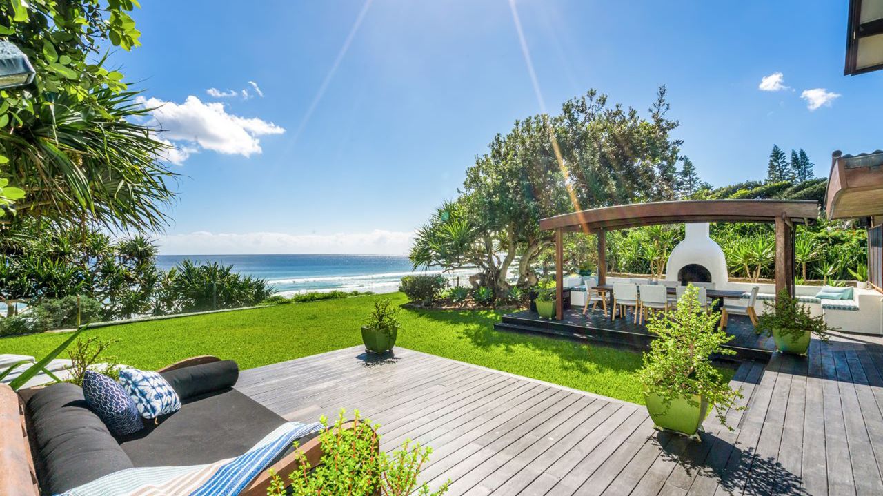 Belongil Beach House & Cottage