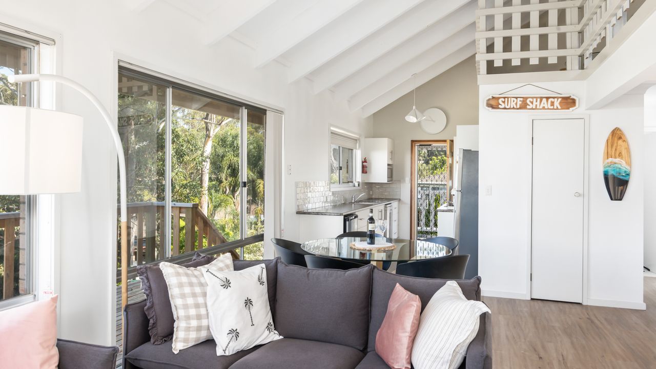 Mollymook Beach Bach