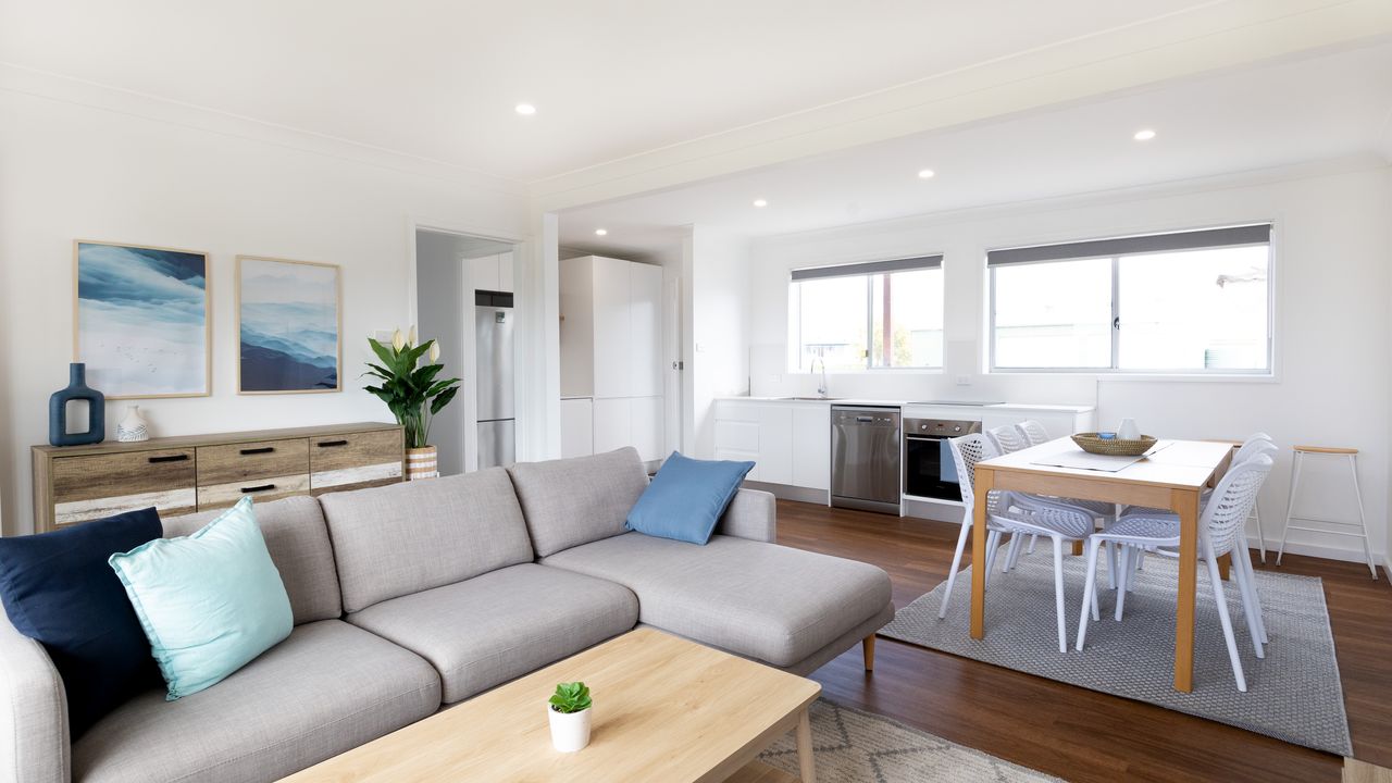 Coastal Charm – 67 Burrill Street