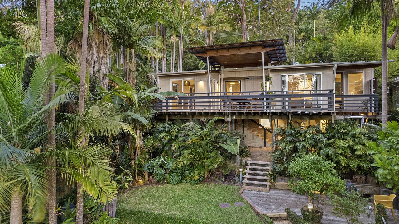 Angophora Beach House