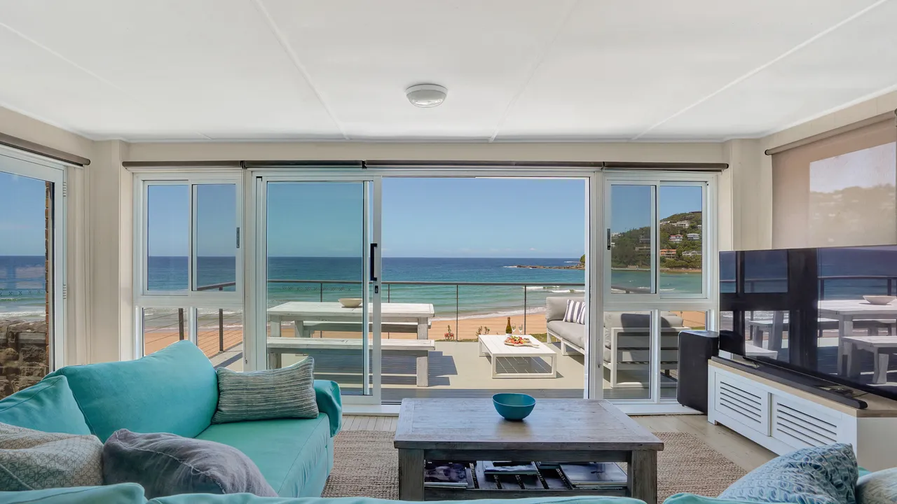 Rocklands Palm Beach front