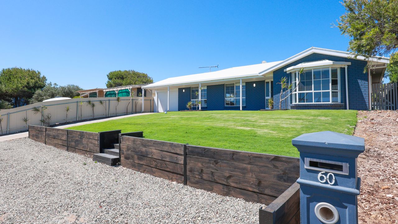 60 Beach Road, Goolwa South