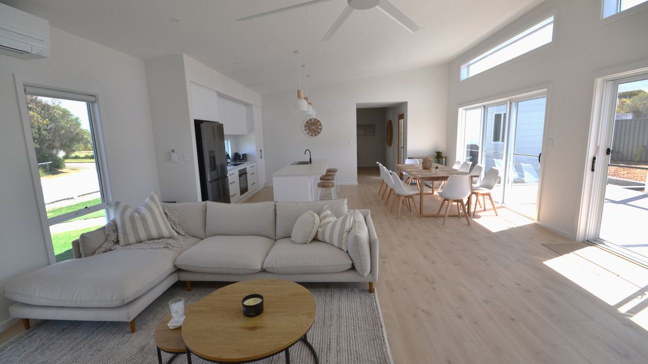 Luxury Coastal Retreat -14 Haynes Rd, Middleton