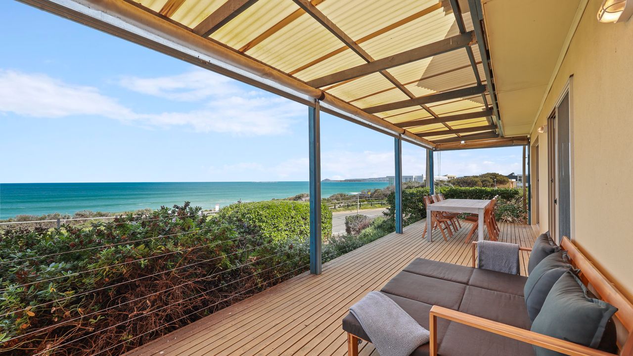 1/8 RailwayTce, Port Elliot