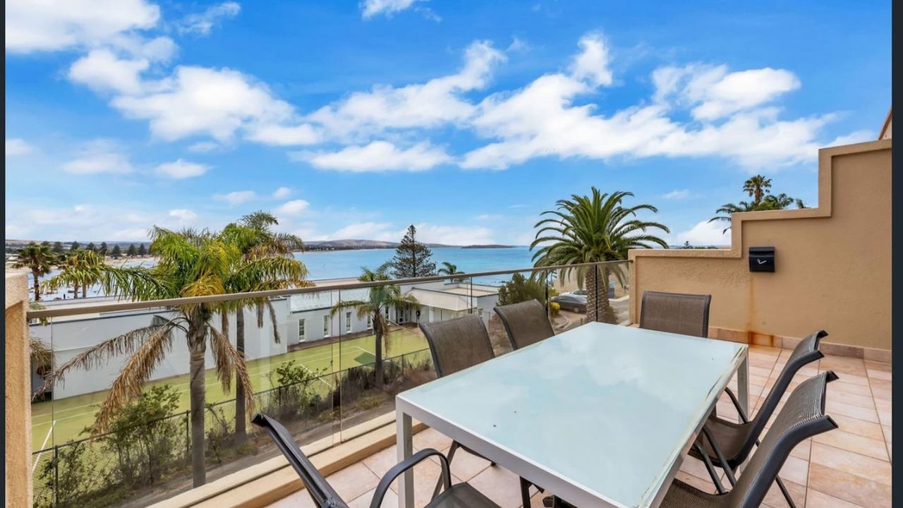 114 At the Bluff – 114/123 Franklin Pde, Encounter