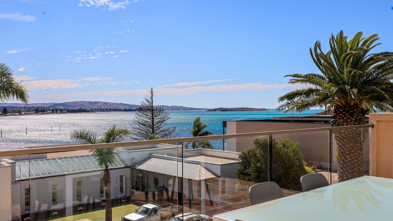 114 At the Bluff – 114/123 Franklin Pde, Encounter