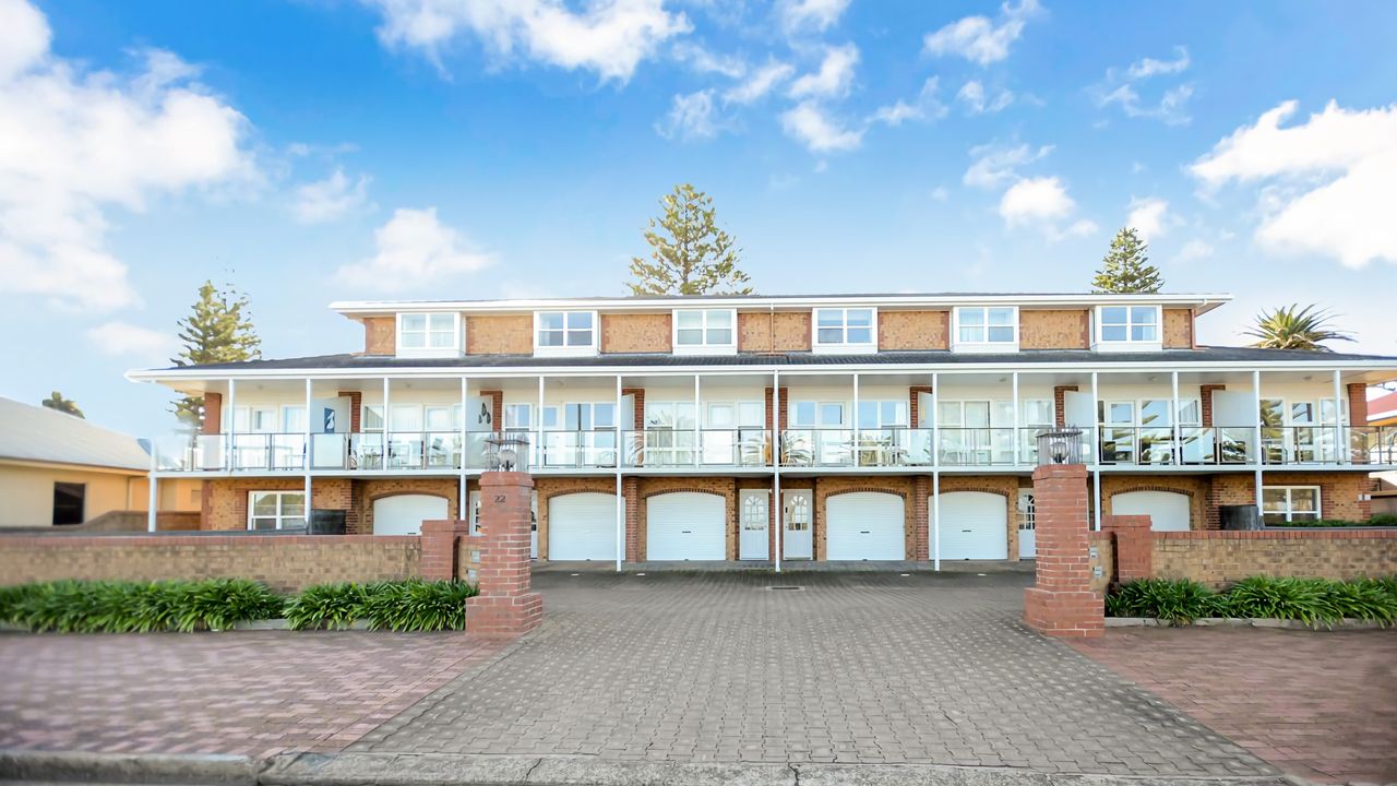 Beautiful Beach Front Townhouse