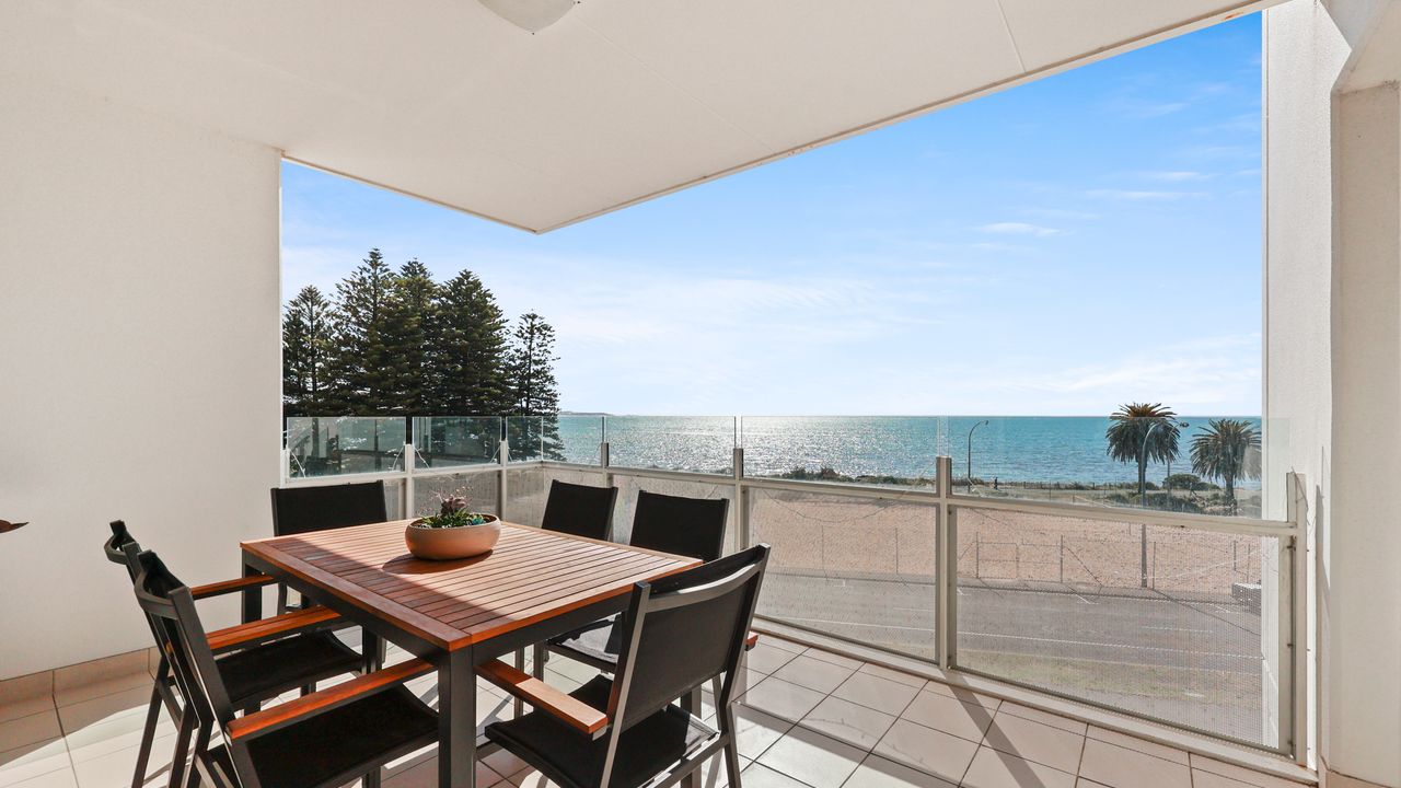 The Penthouse with Views