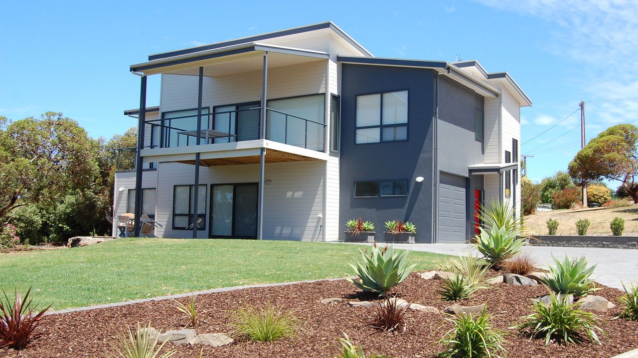 Ultra Chic Sophisticated Stylish Living