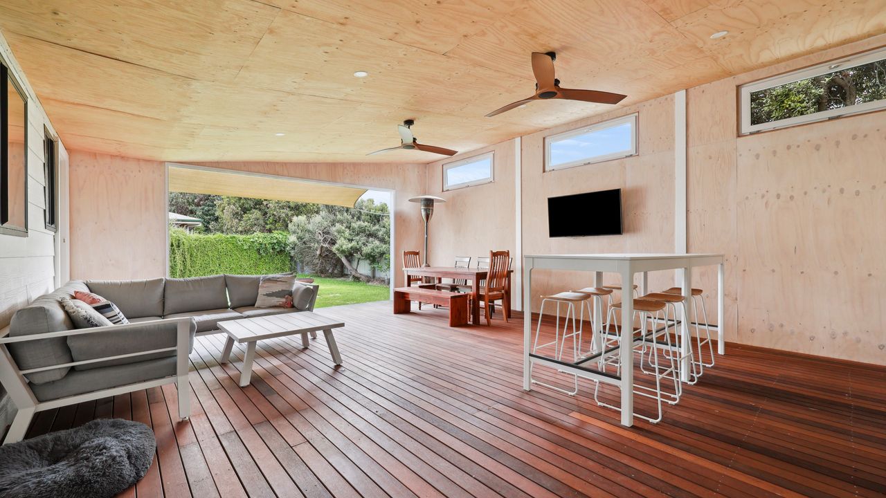 Hazel House, 2 Hazel St, Goolwa Beach