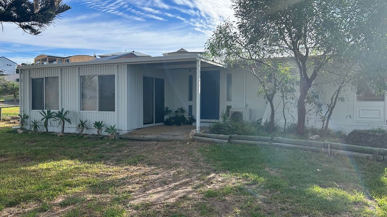 Hazel Hut -12 Hazel Street, Goolwa Beach