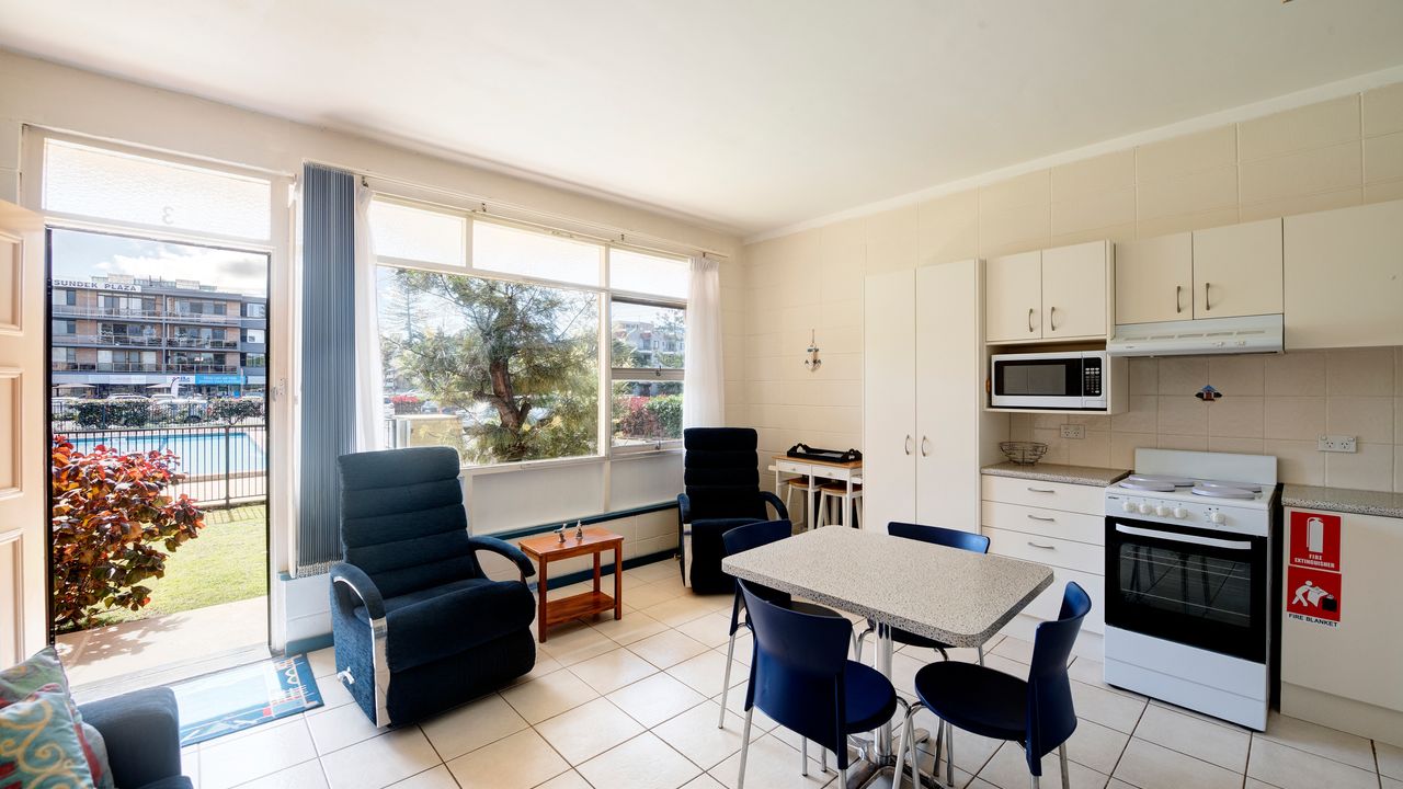 Forster Holiday Lodge 03