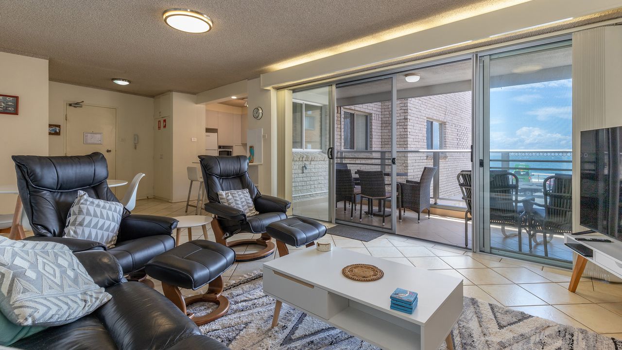 El Sandi 3 – On The Beach!