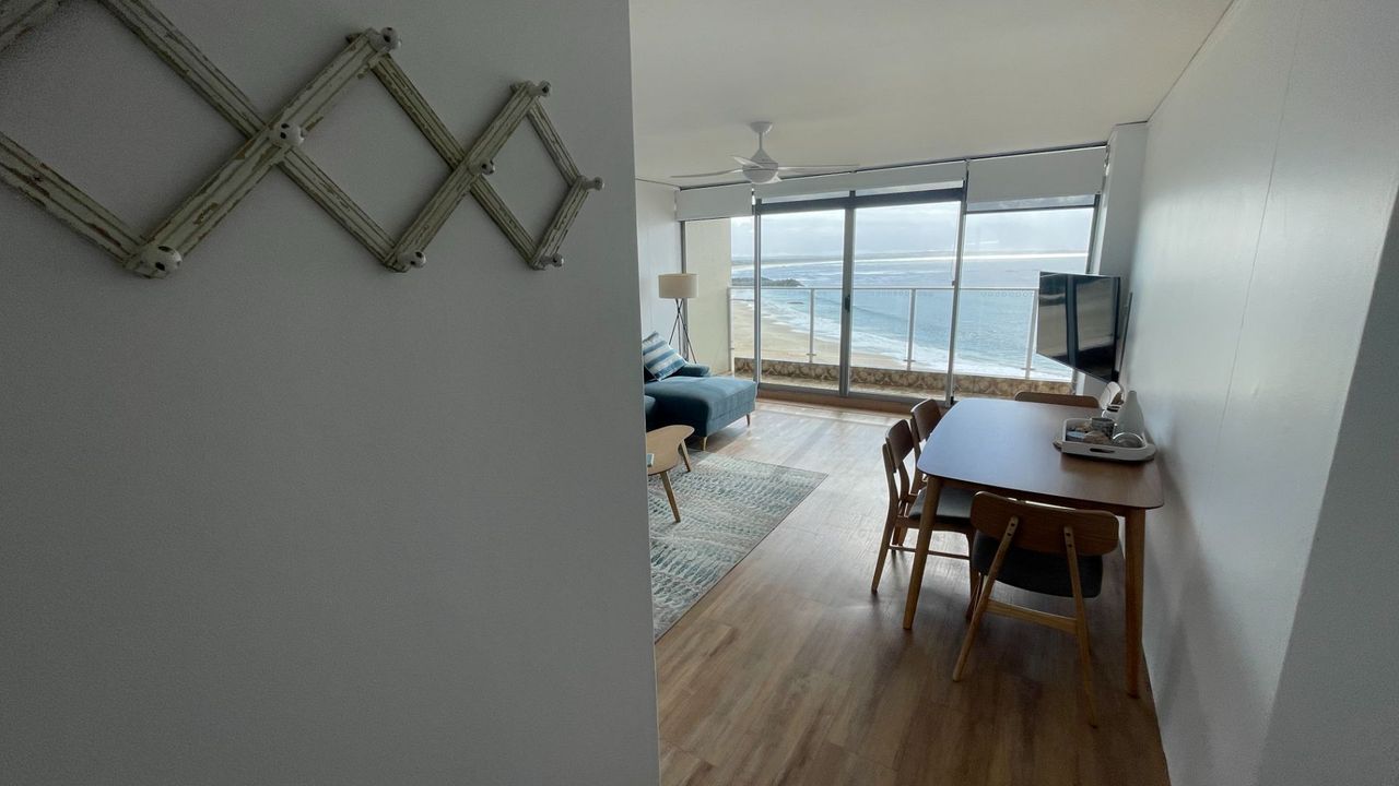 Oceanic 28 – On The Beach!