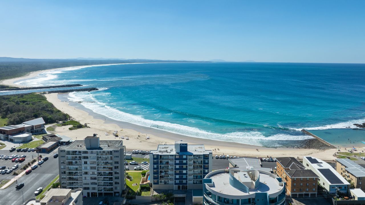 Oceanic 28 – On The Beach!