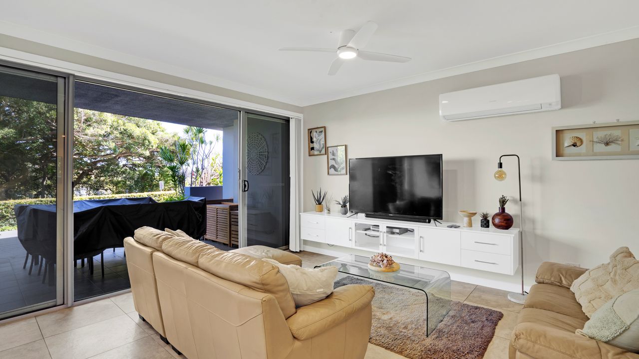 Reflections G01 – On The Lake!