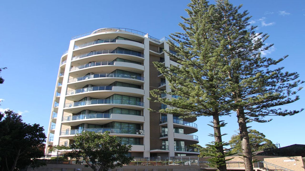 Twin Pines 301 – CBD Location