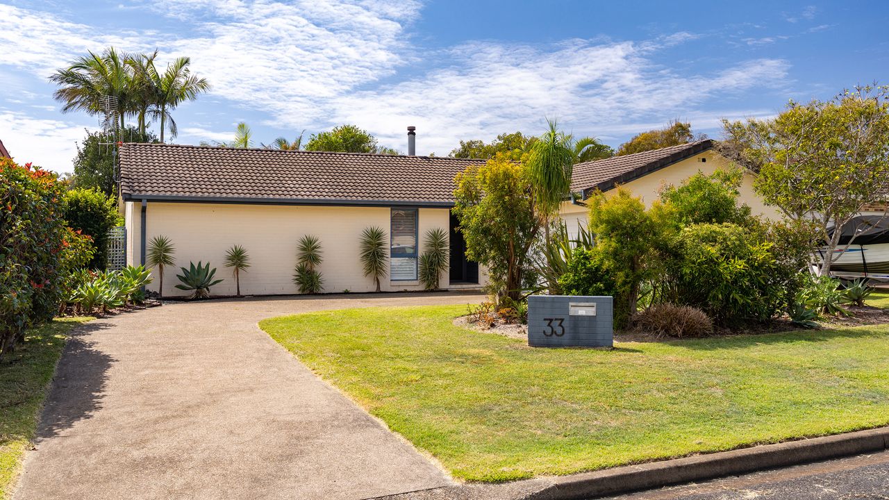 Forster Summer Escape | Air-Conditioned Family Home Near Beach & Lake