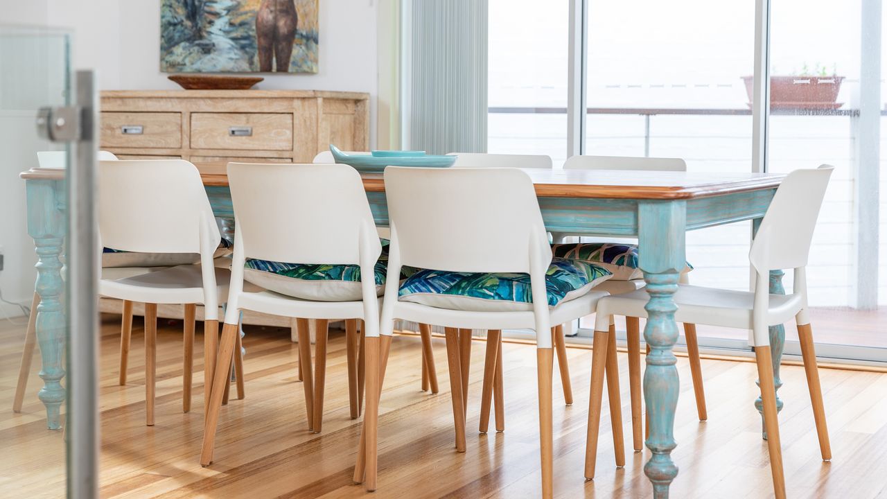 Dining Detail