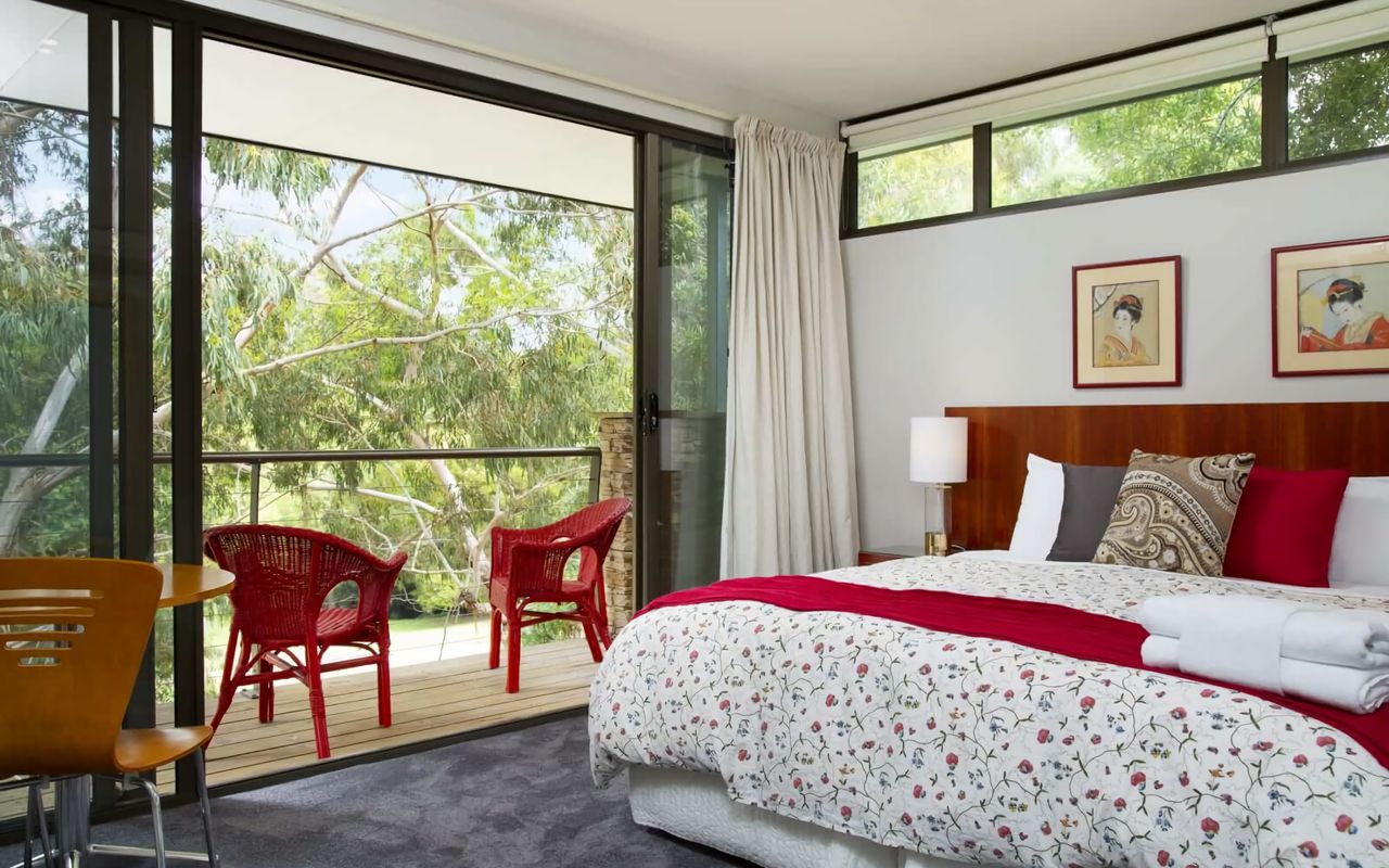 Lake Daylesford Lodge 7