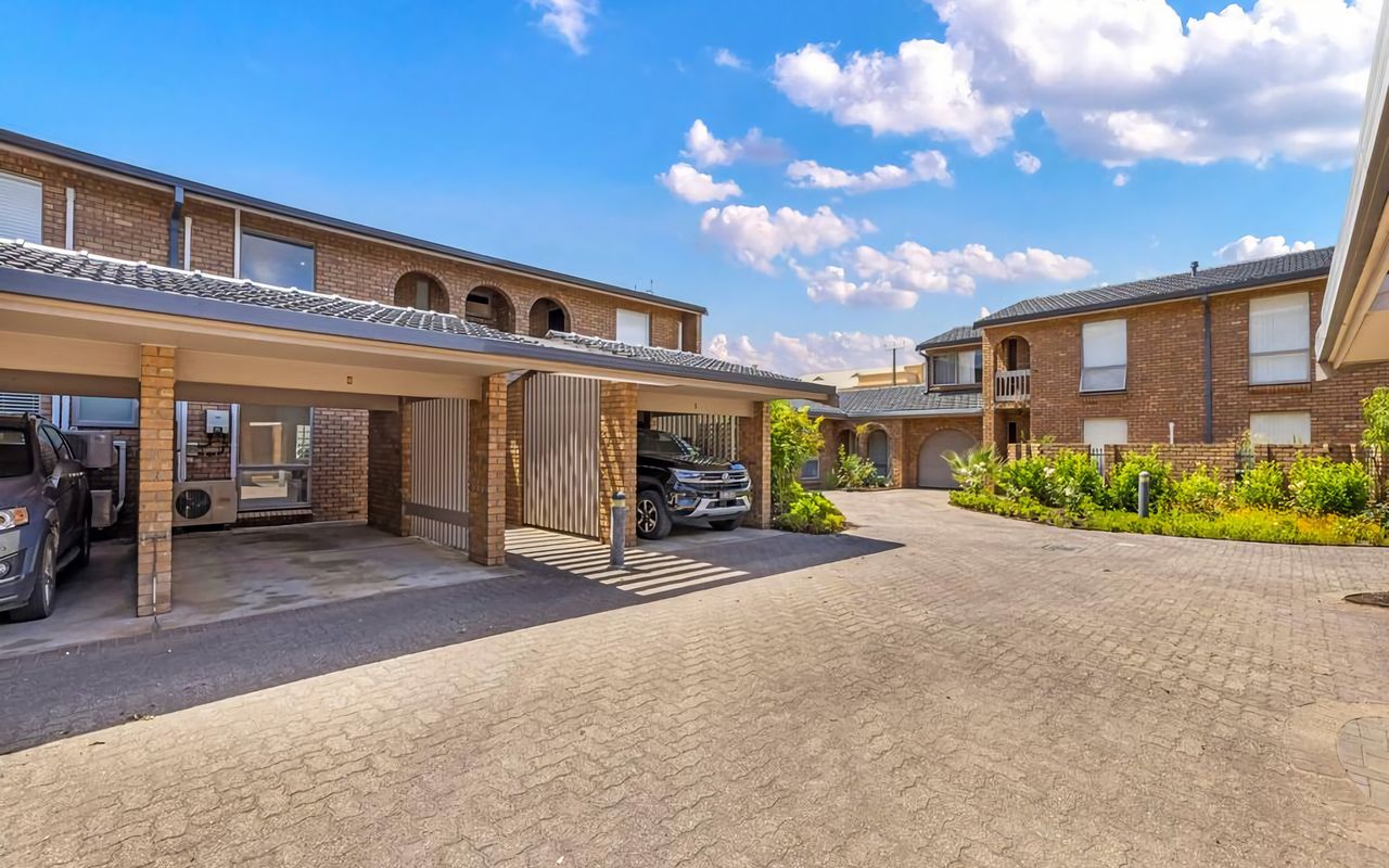 Townhouse and Carpark