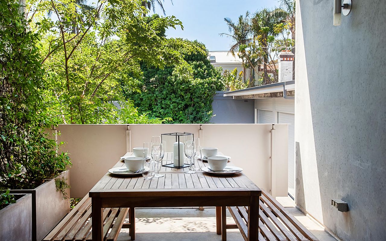 Multiple outdoor alfresco areas