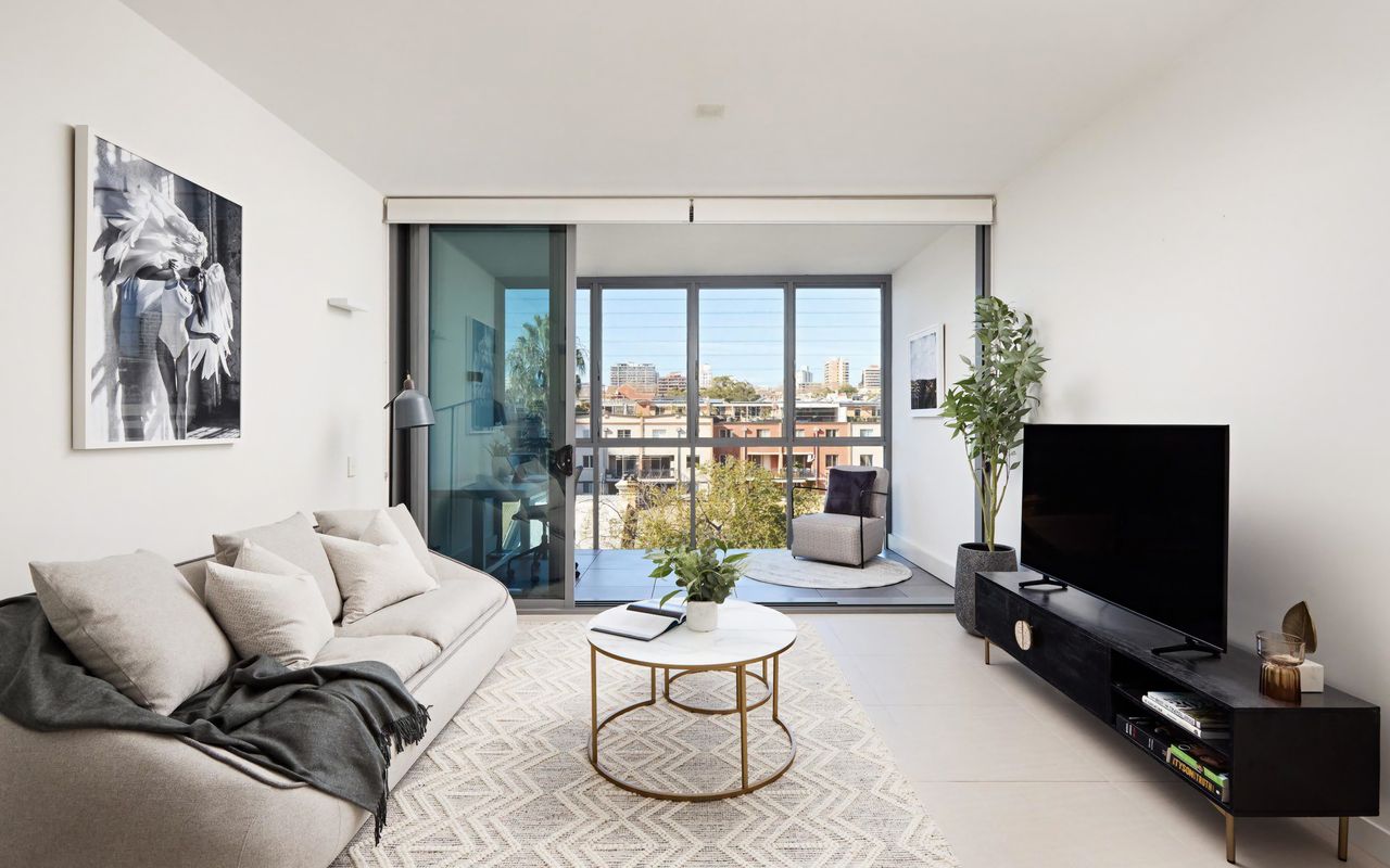Metropolitan Woolloomooloo I90