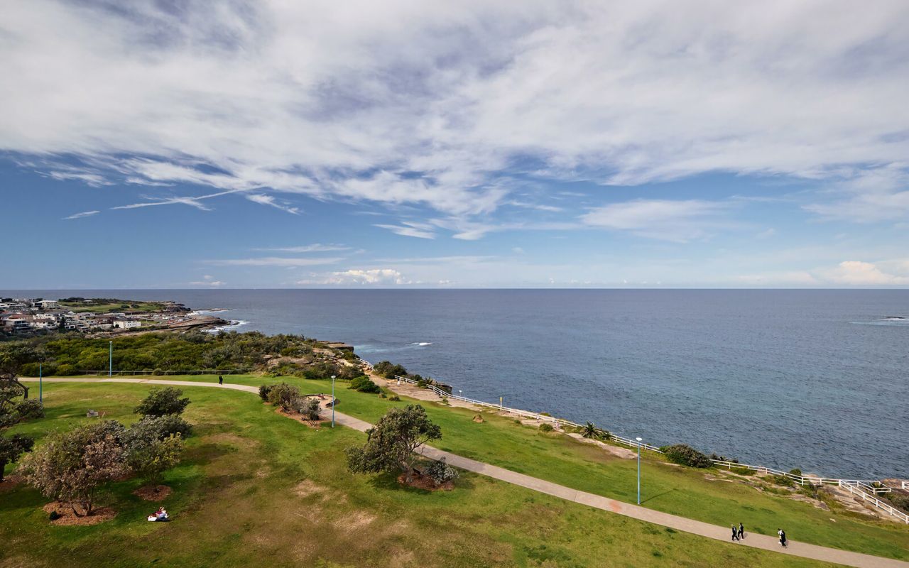 Coogee Surf View I90