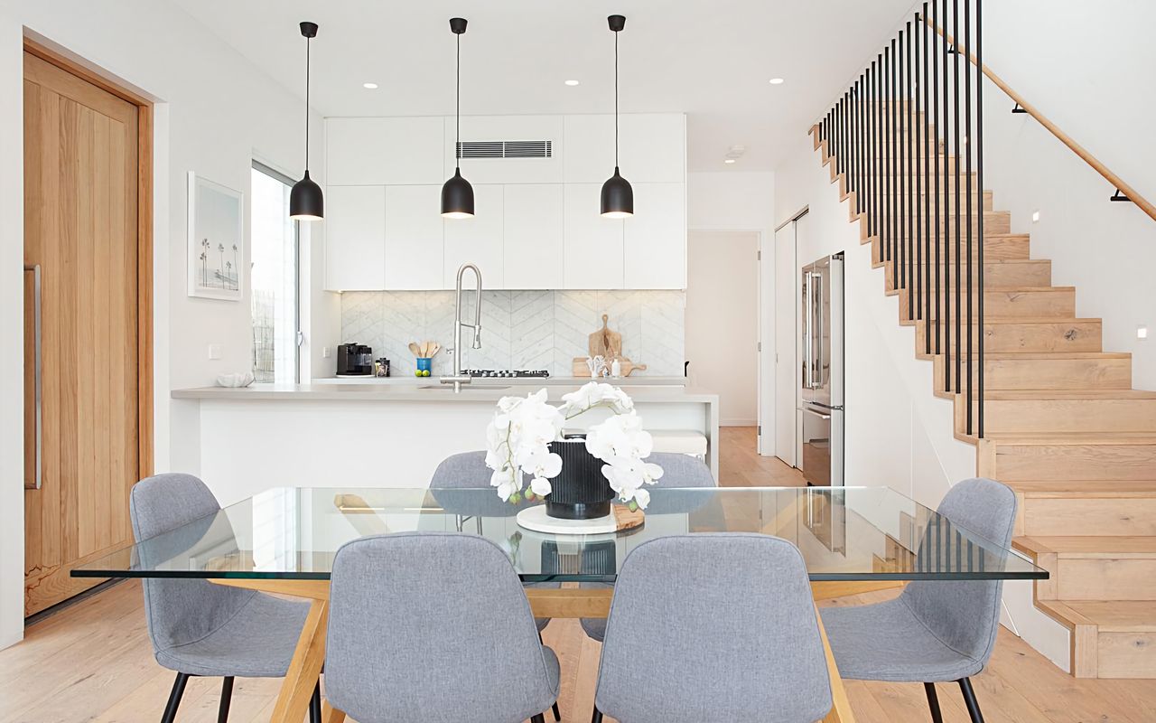 Enjoy gourmet dining with loved ones in our spacious, six-seat dining area
