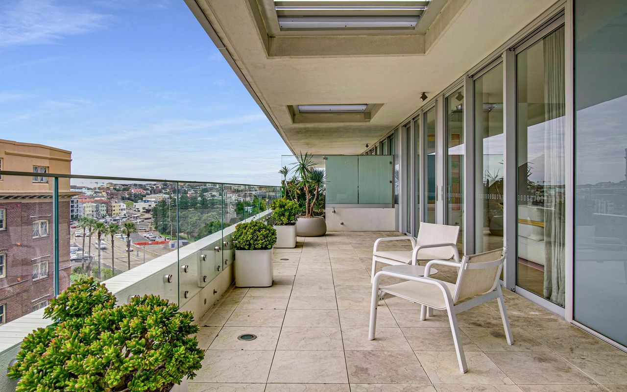 180 Sunset Penthouse IBO/IH7 Luxe
