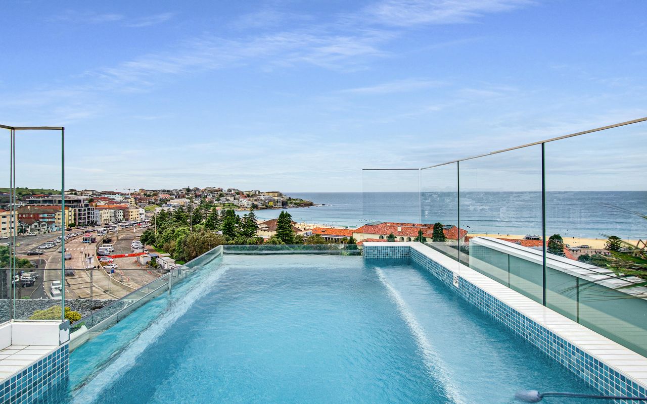180 Sunset Penthouse IBO/IH7 Luxe