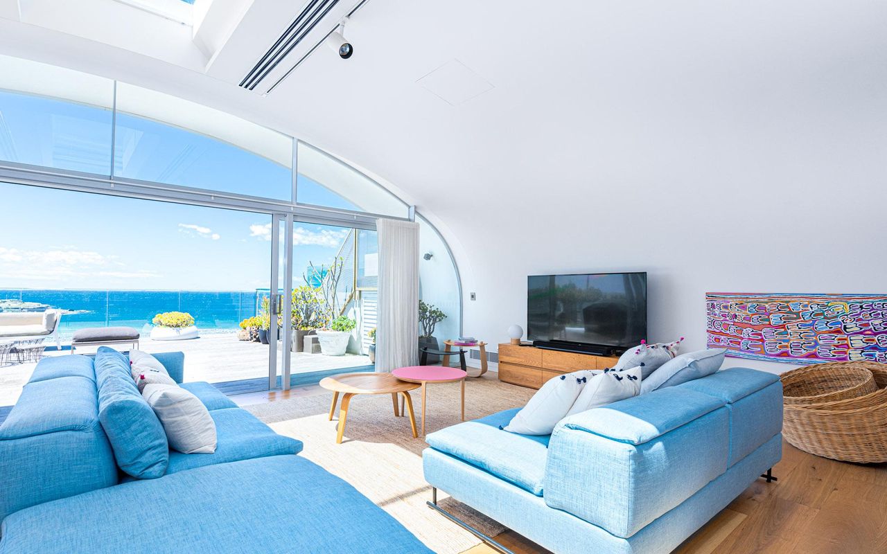 180 Sunset Penthouse IBO/IH7 Luxe