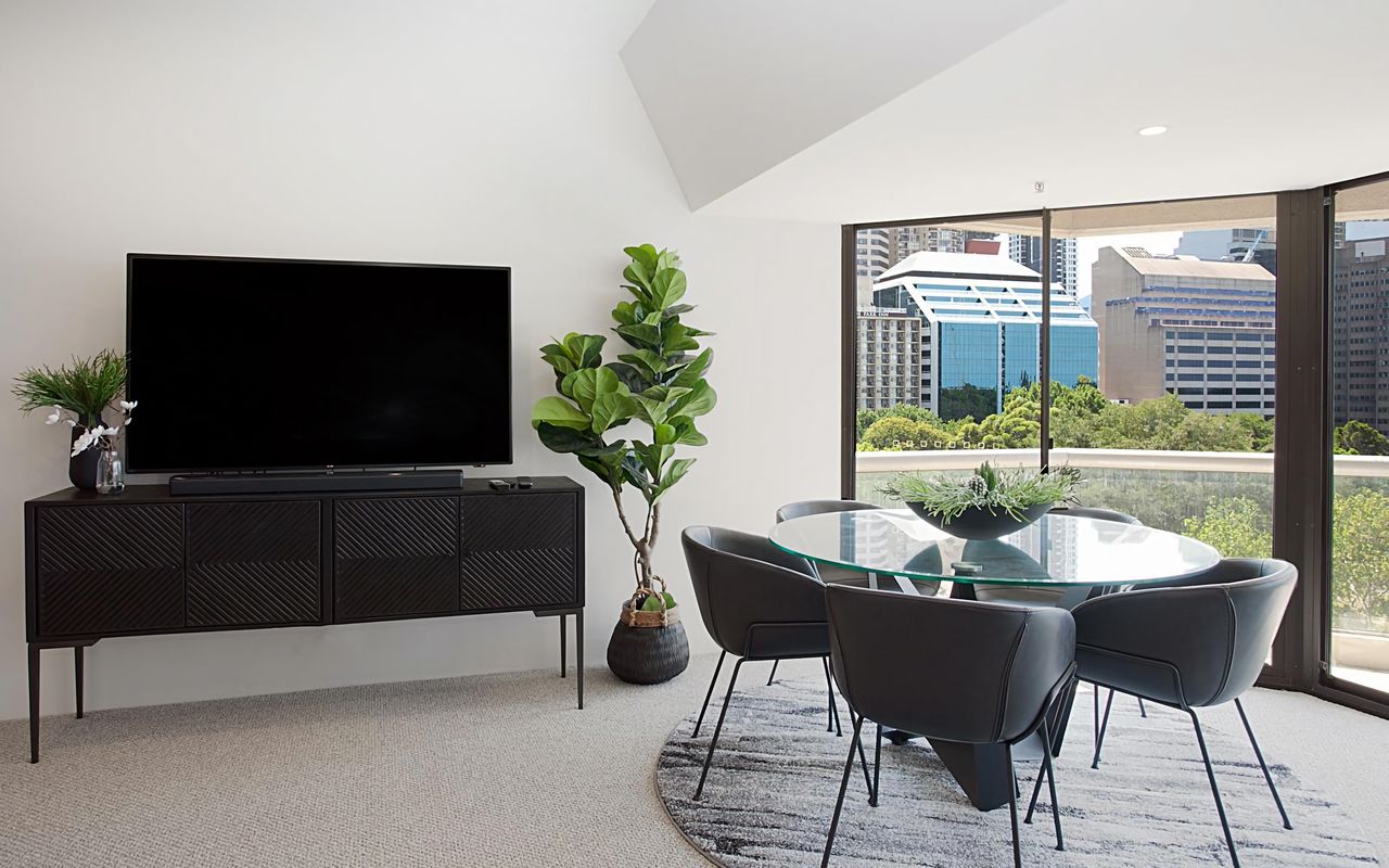 Hydeaway Luxe City Apartment I90