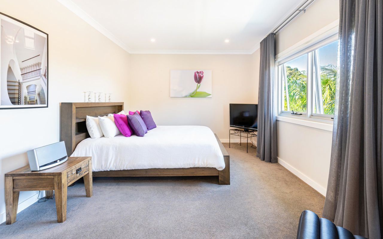 Riverview Residence RH