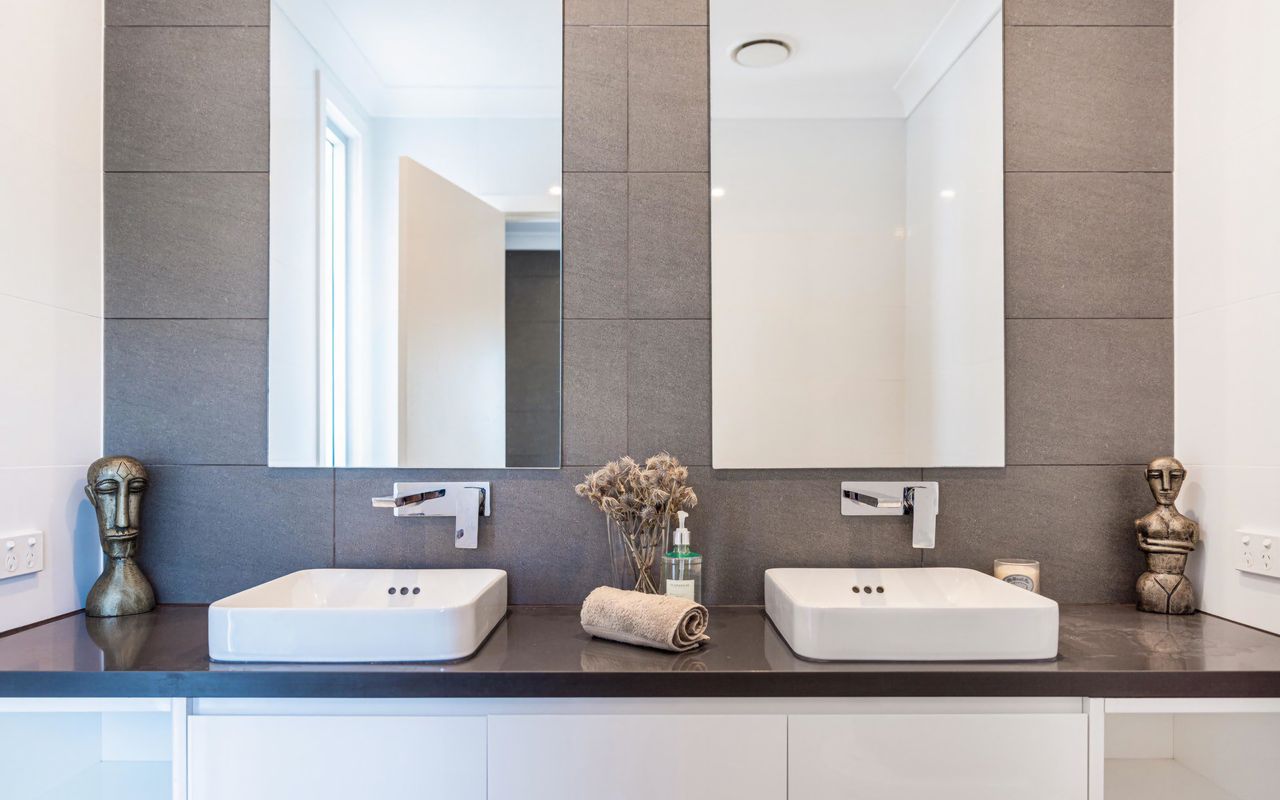 Riverview Residence RH