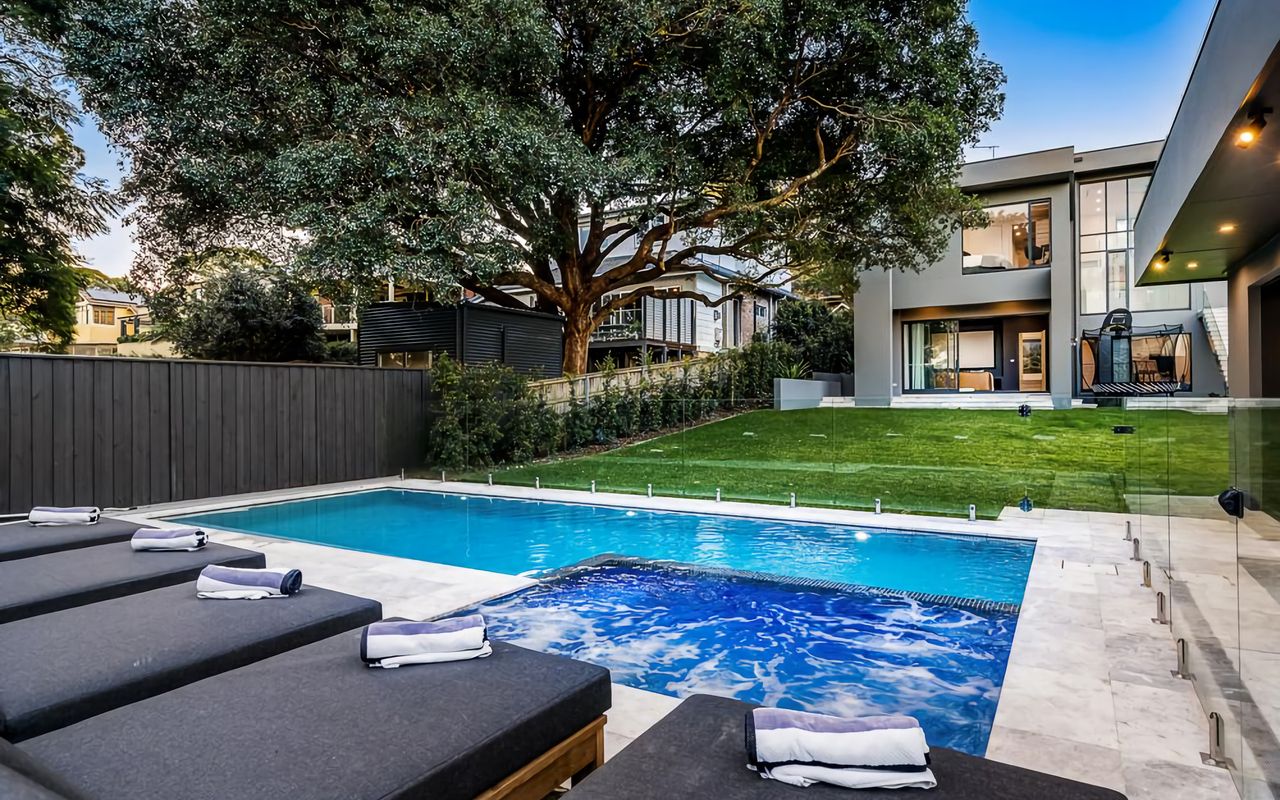 Northbridge House IH
