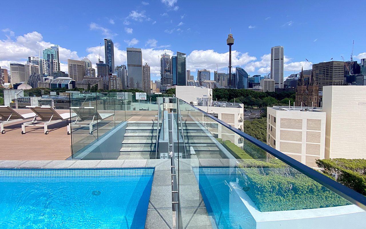 Poolside Glamour Woolloomooloo IH