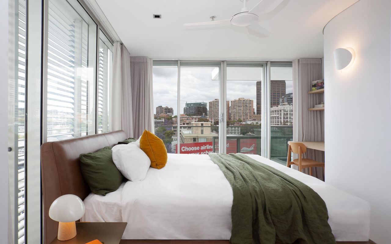 Poolside Glamour Woolloomooloo IH
