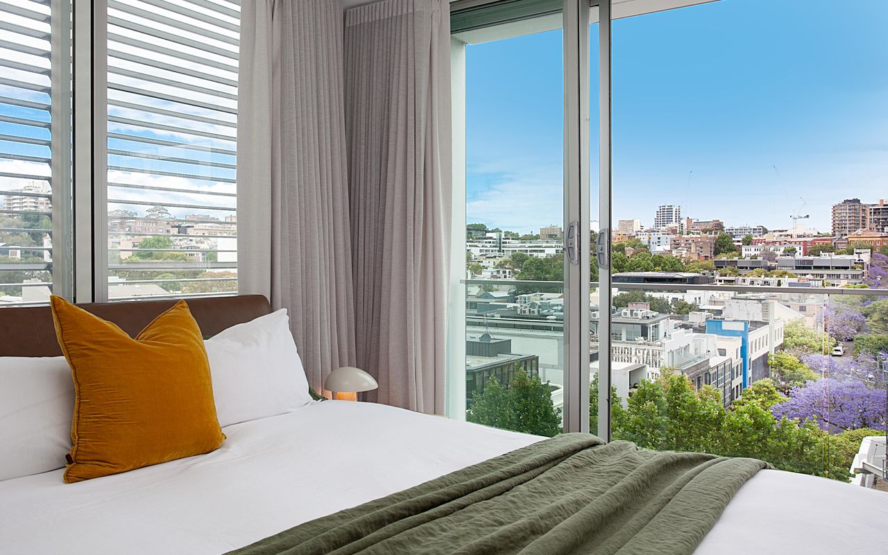 Poolside Glamour Woolloomooloo IH
