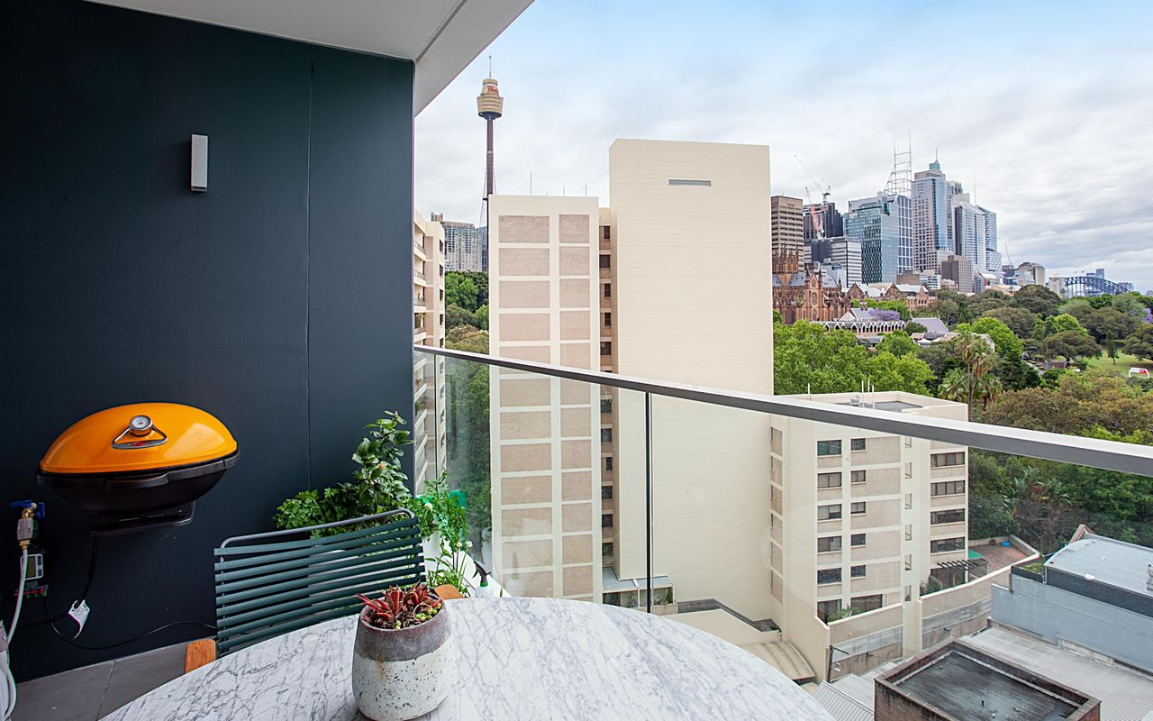 Poolside Glamour Woolloomooloo IH