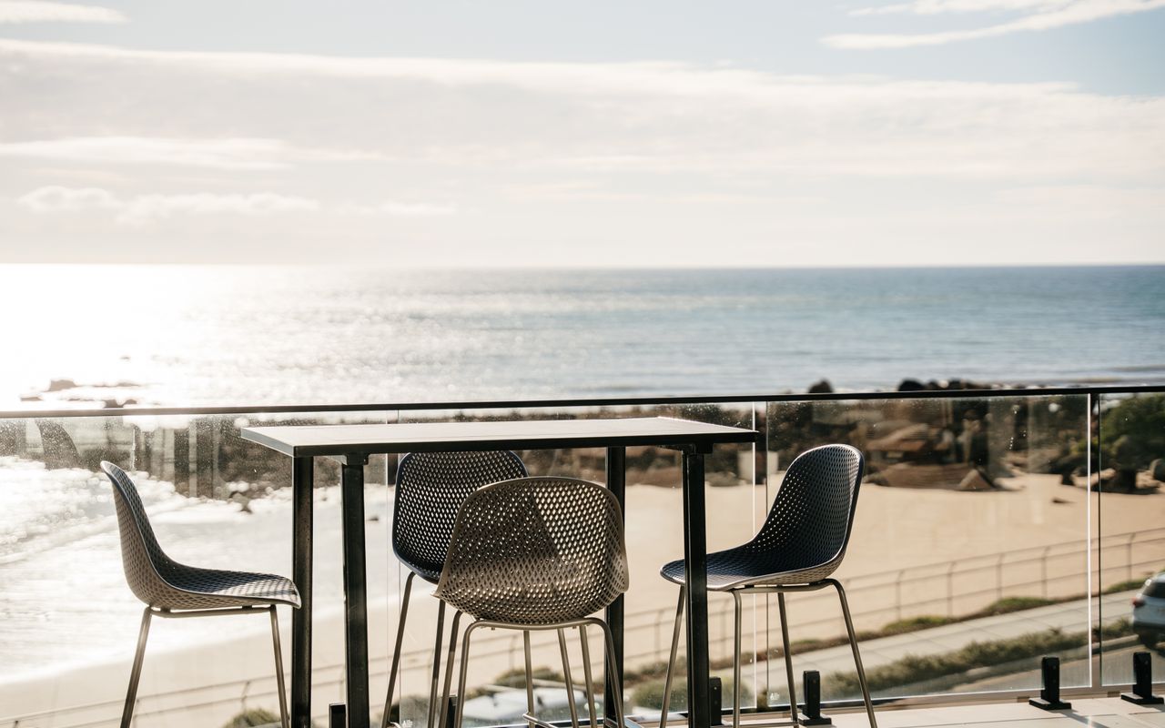 Novo Luxury Apartment Penguin Accommodation ITAS