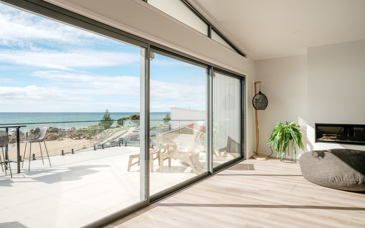 Novo Luxury Apartment Penguin Accommodation ITAS