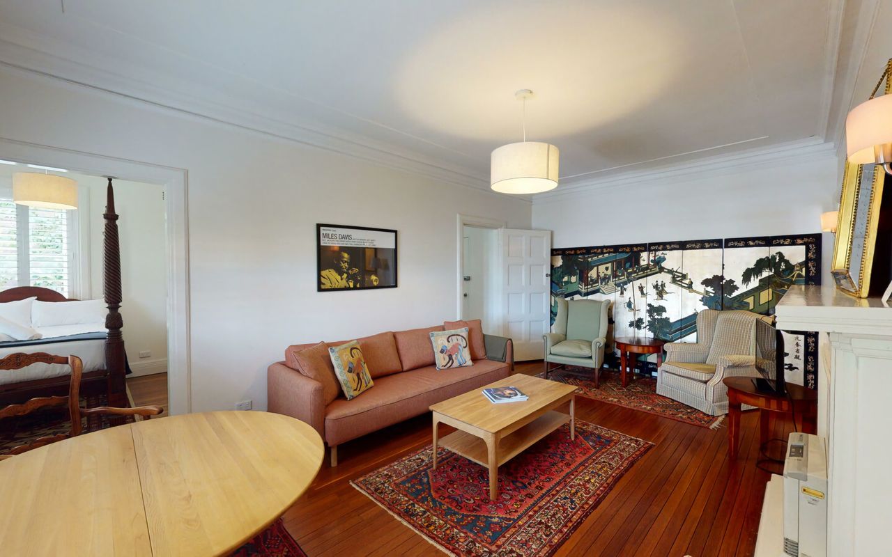 Elegant Art Deco Edgecliff I90