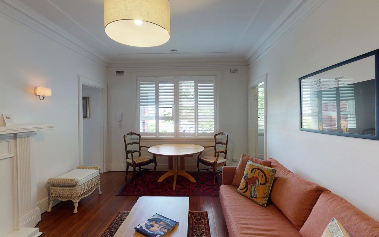 Elegant Art Deco Edgecliff I90
