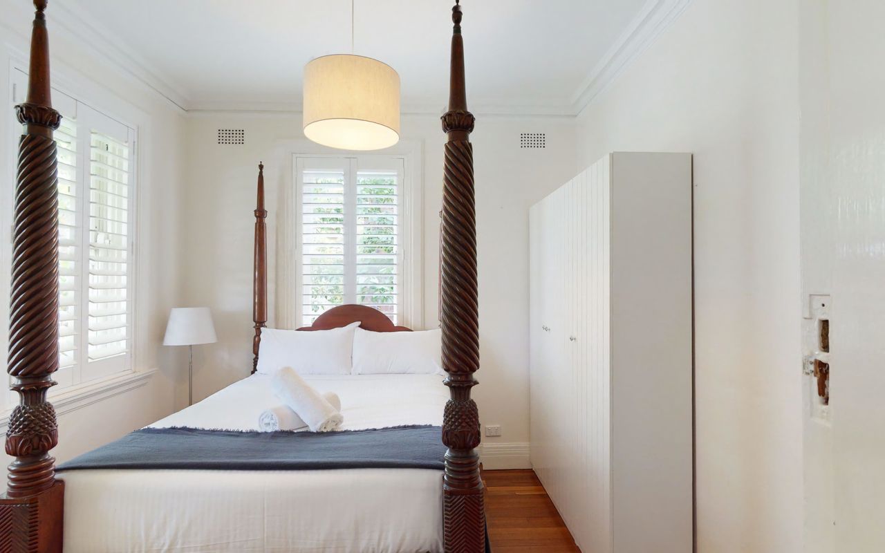 Elegant Art Deco Edgecliff I90
