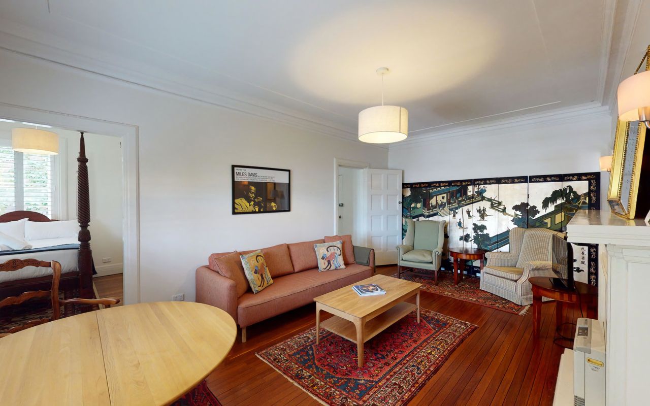 Elegant Art Deco Edgecliff I90