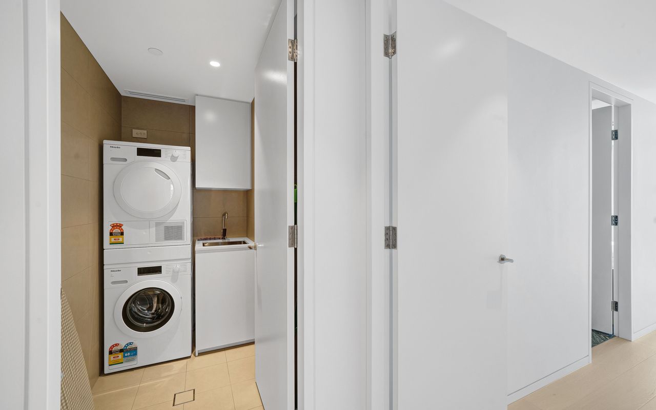 Modern Elegance Barangaroo I90