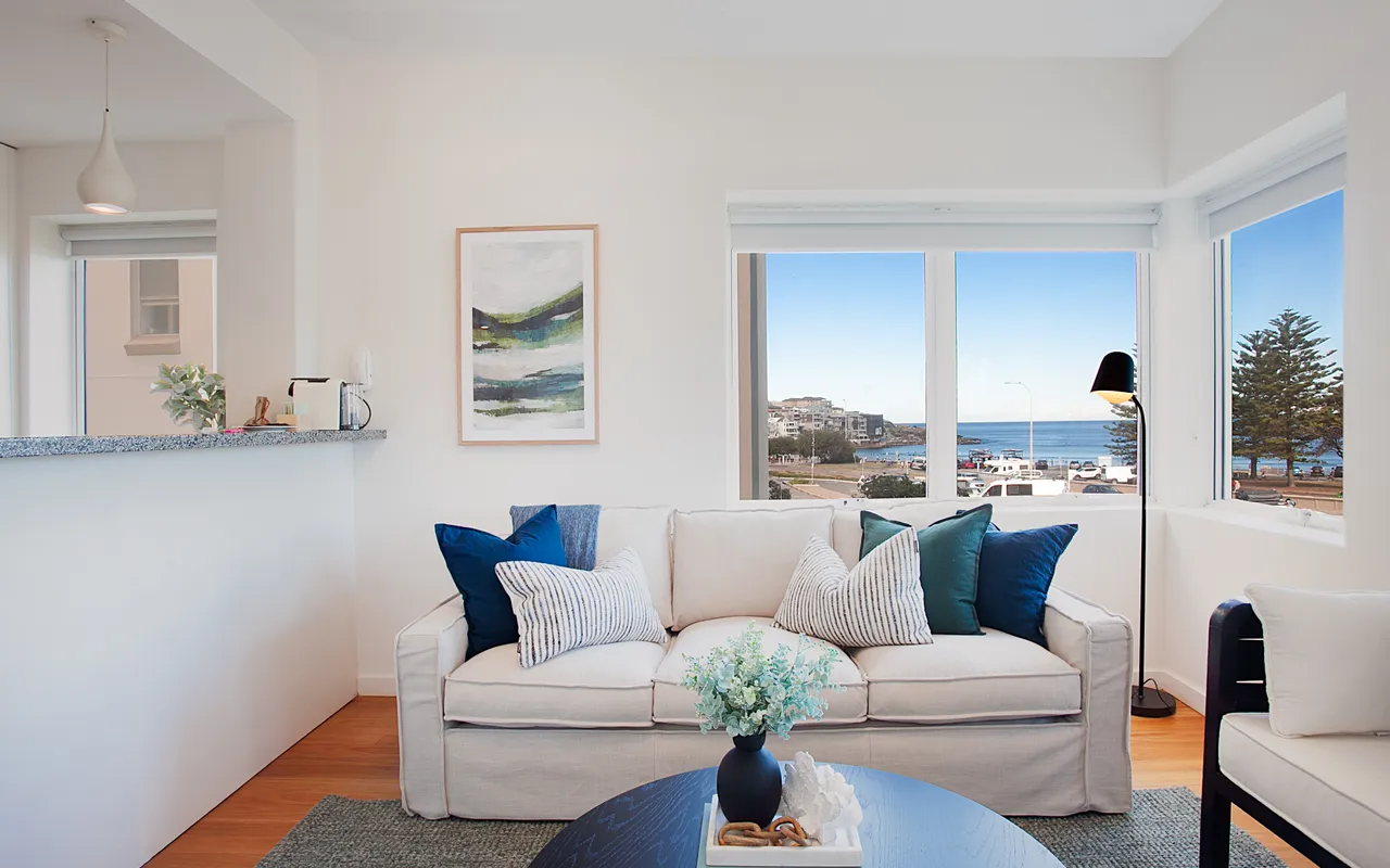 Deco Delight (ISYD)